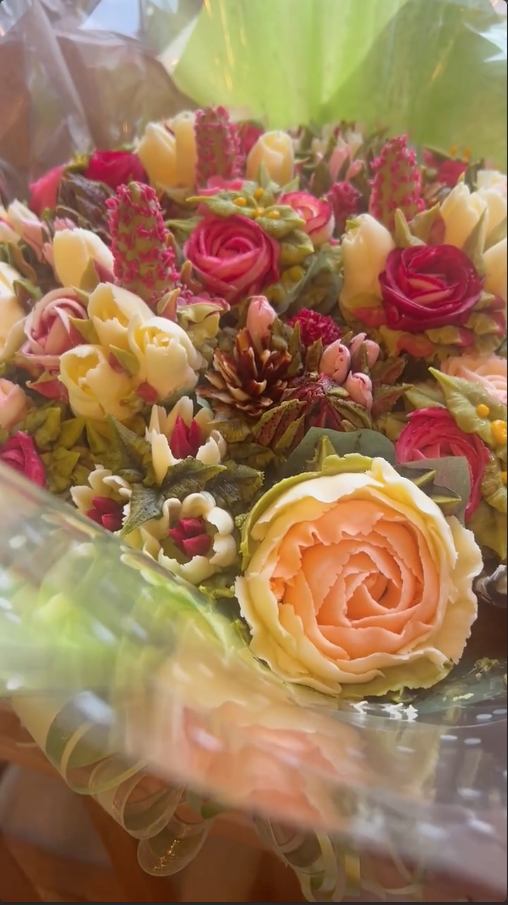 Freshly made cupcake bouquet video preview